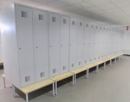 Šatňová skriňa kovová Sum 320 s lavicou P321 W - 3