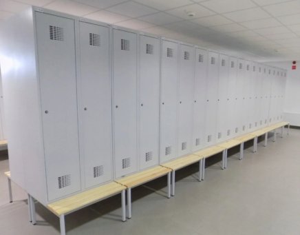 Šatňová skriňa kovová Sum 320 s lavicou P321 W - 3