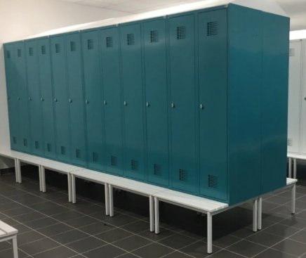 Šatňová skriňa kovová Sum 320 s lavicou P321 W - 4