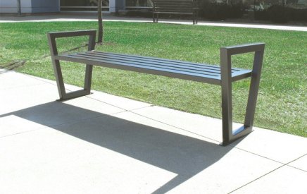 Celokovová moderná lavička Nevada