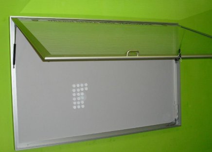 Jednokrídlová vitrína jednostranná L60-12 A - 2