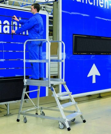 Pojazdný jednostranný plošinový rebrík oceľový rošt 41953