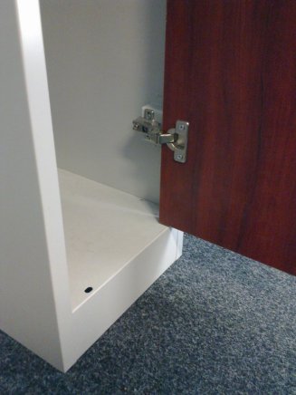 Šatňová skriňa s lamino dverami BAS 33AL - 6