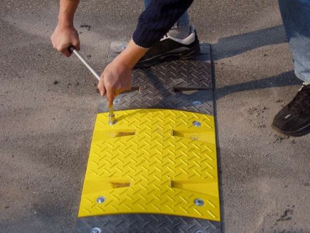 Oceľové výstuhy pre spomaľovací prah 30  km/h - 4