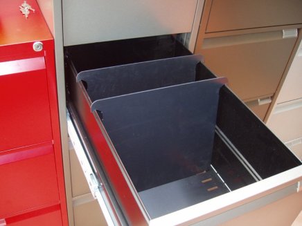 Deliaca priečka plastová FLS - 2