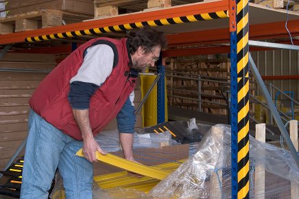 Trojramenná rohová spojka čierna - 2