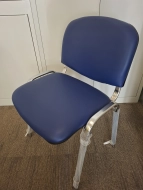 Konferenčná stolička ISO chrom - modrá koženka