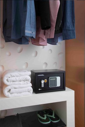 Nábytkový trezor Yale Guest Laptop YLG 200 - 7