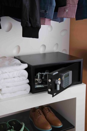 Nábytkový trezor Yale Guest Small YSG 200 - 6