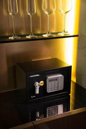 Nábytkový trezor Yale Guest Small YSG 200 - 7