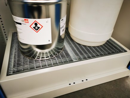 Skriňa pre ukladanie chemických látok SCH 0051 - 5